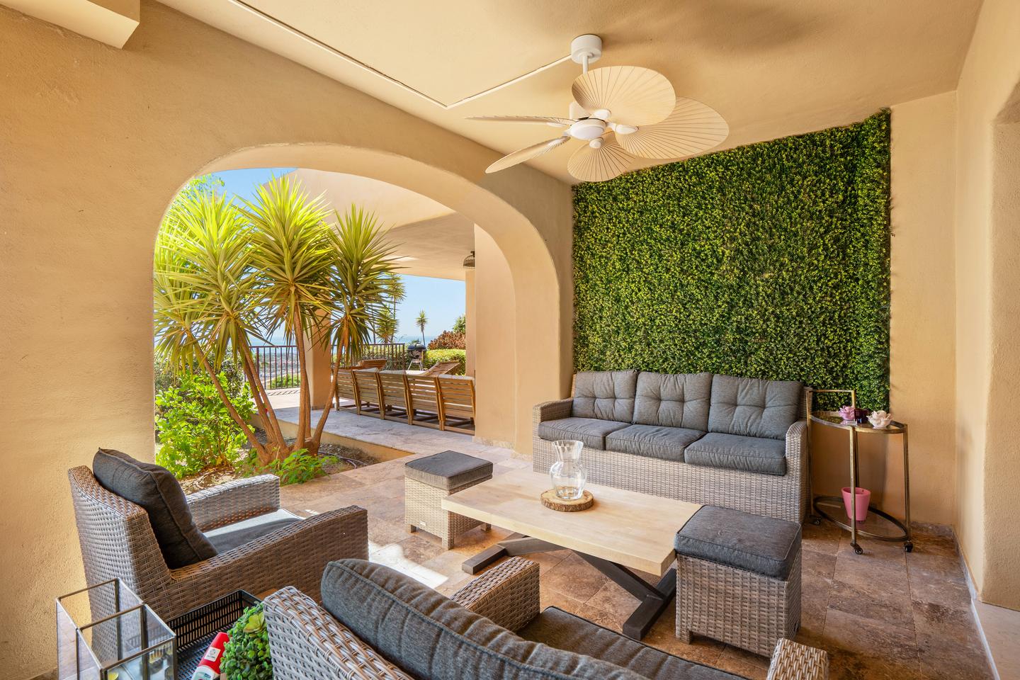 Covered terrace, Benahavís Sea View Apartment