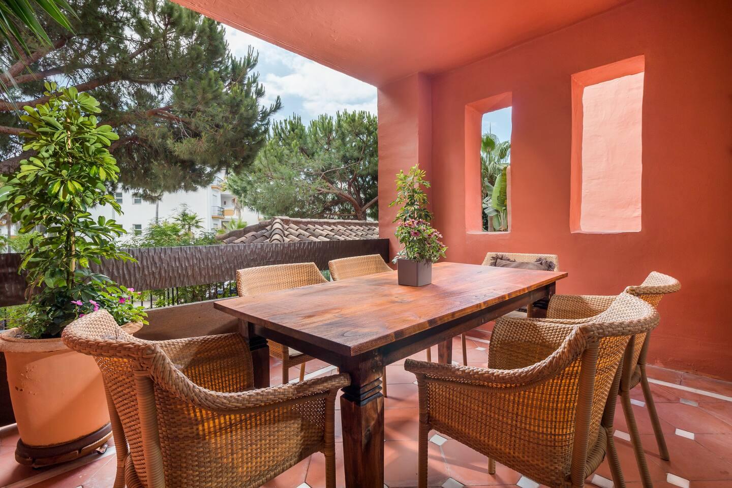 Terras met eettafel, Appartement in Jardines de Don Carlos