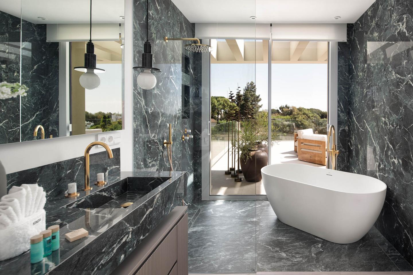 Bathroom with freestanding bath, Villa ALMA