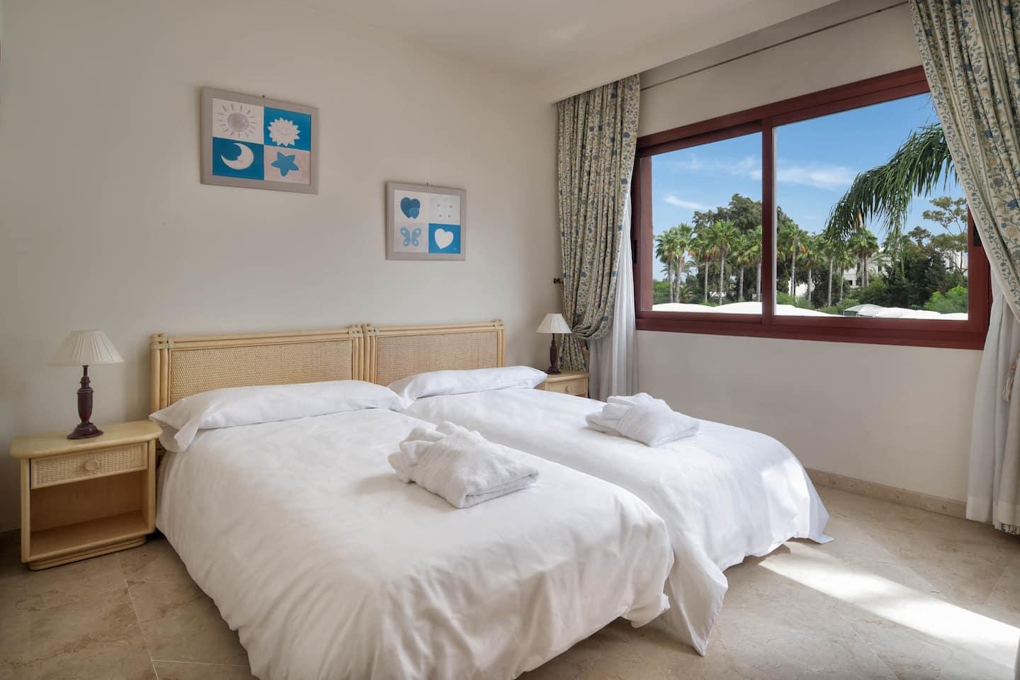 Dormitorio con dos camas individuales, Ático en primera línea, Nueva Milla de Oro