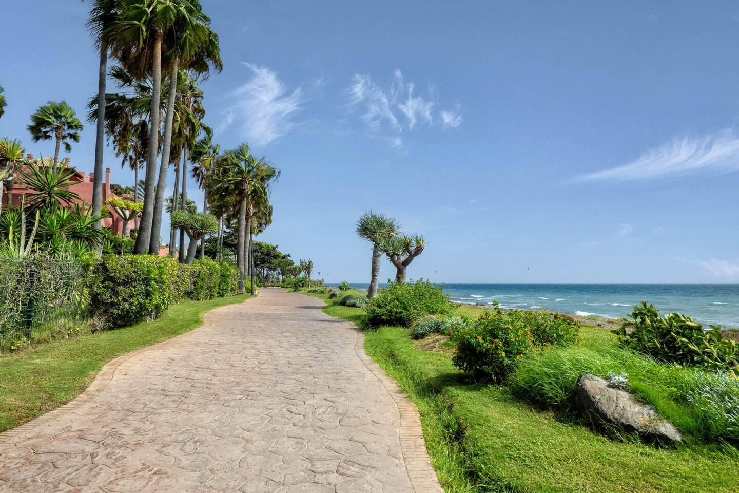 Paseo marítimo, Ático en primera línea, Nueva Milla de Oro