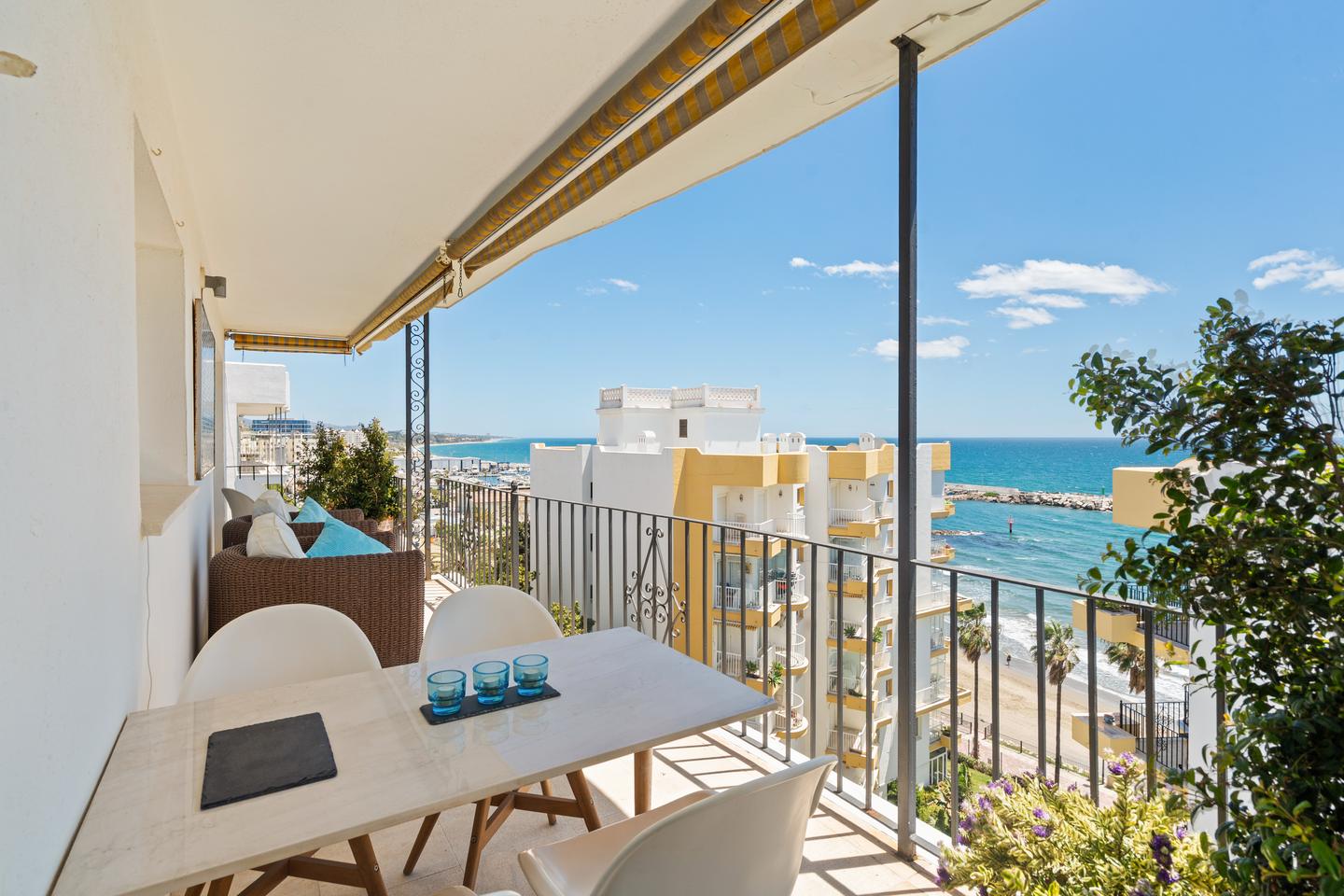 Balcony with sea views, Beachfront Marbella Apartment