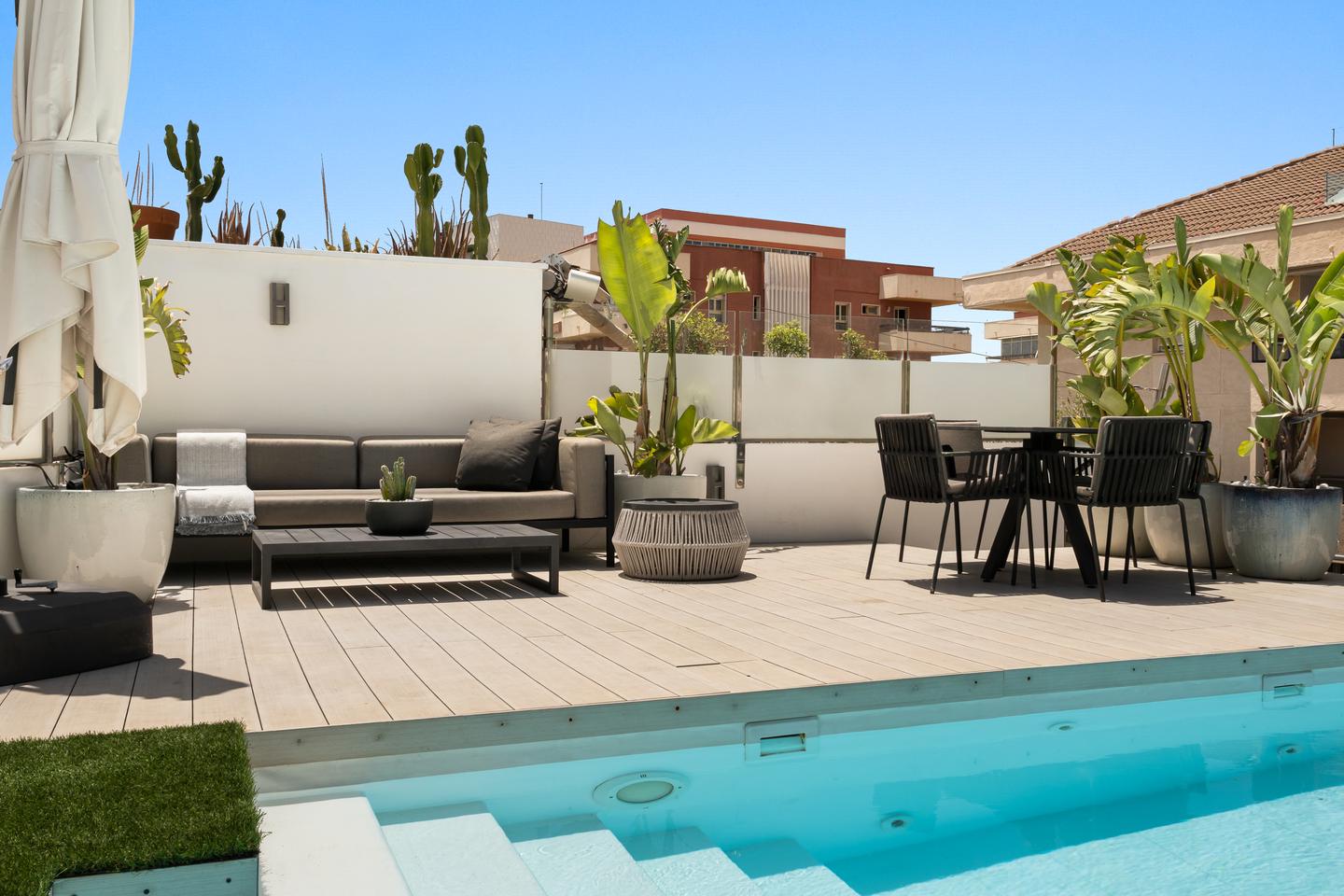 Rooftop lounge and dining area, Marbella Sky Penthouse