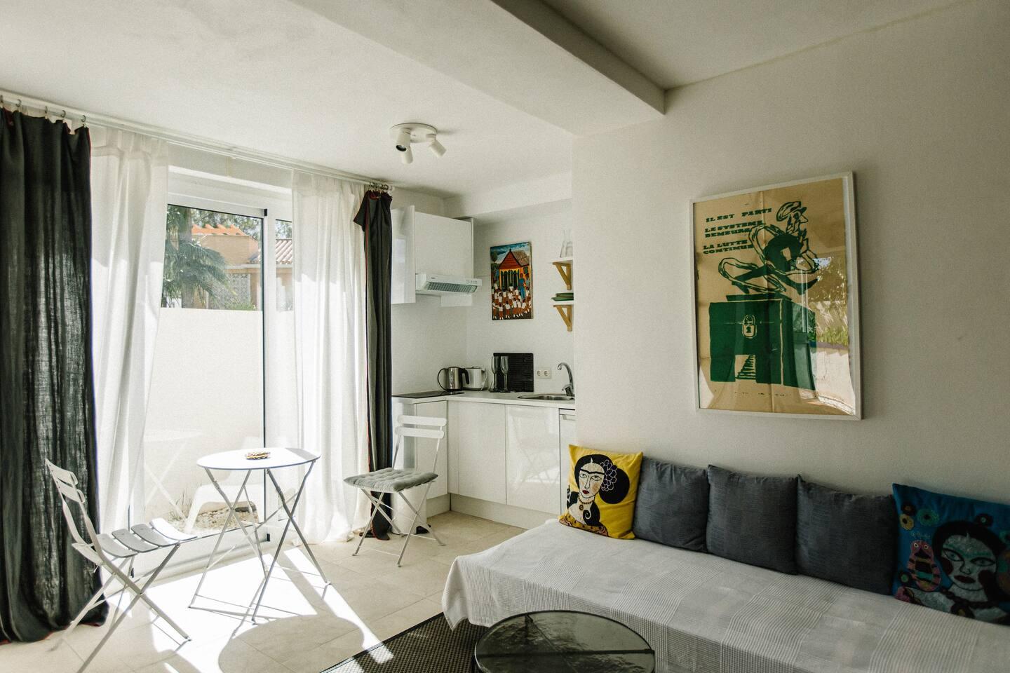 Estudio independiente, Villa en Marbesa